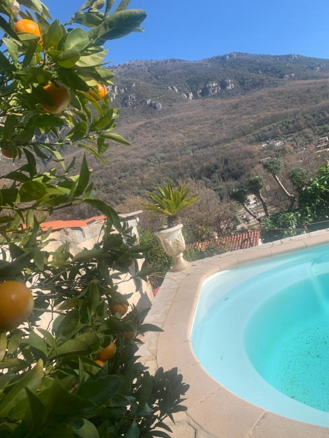 Charmante Maison Avec Piscine Gourdon  Buitenkant foto